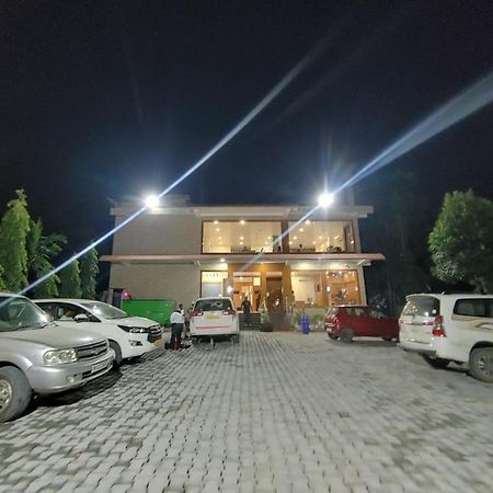 Tierra Hotel Cum Restaurant Kāziranga Buitenkant foto